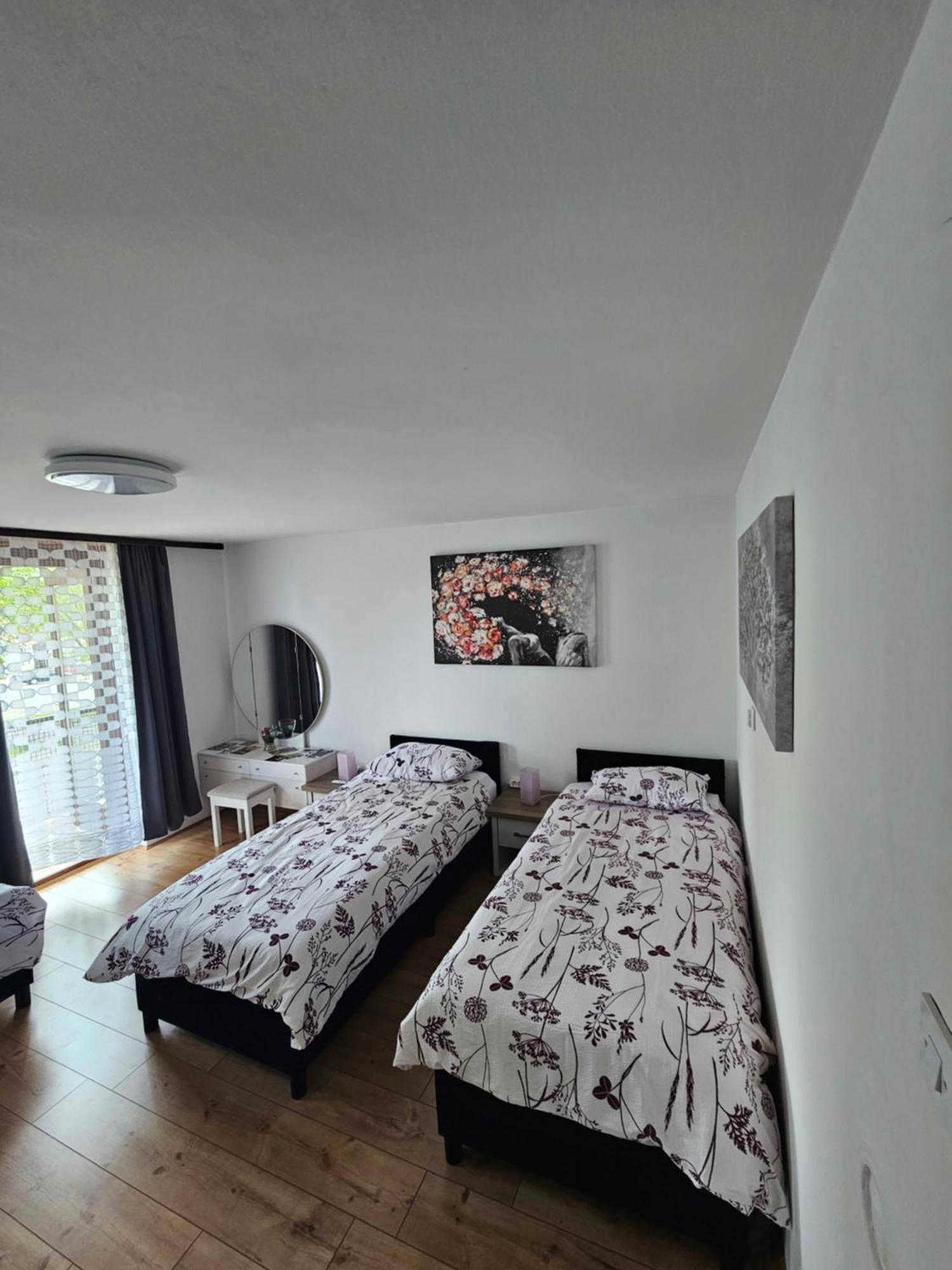 Apartmant Borna 슬루니 외부 사진